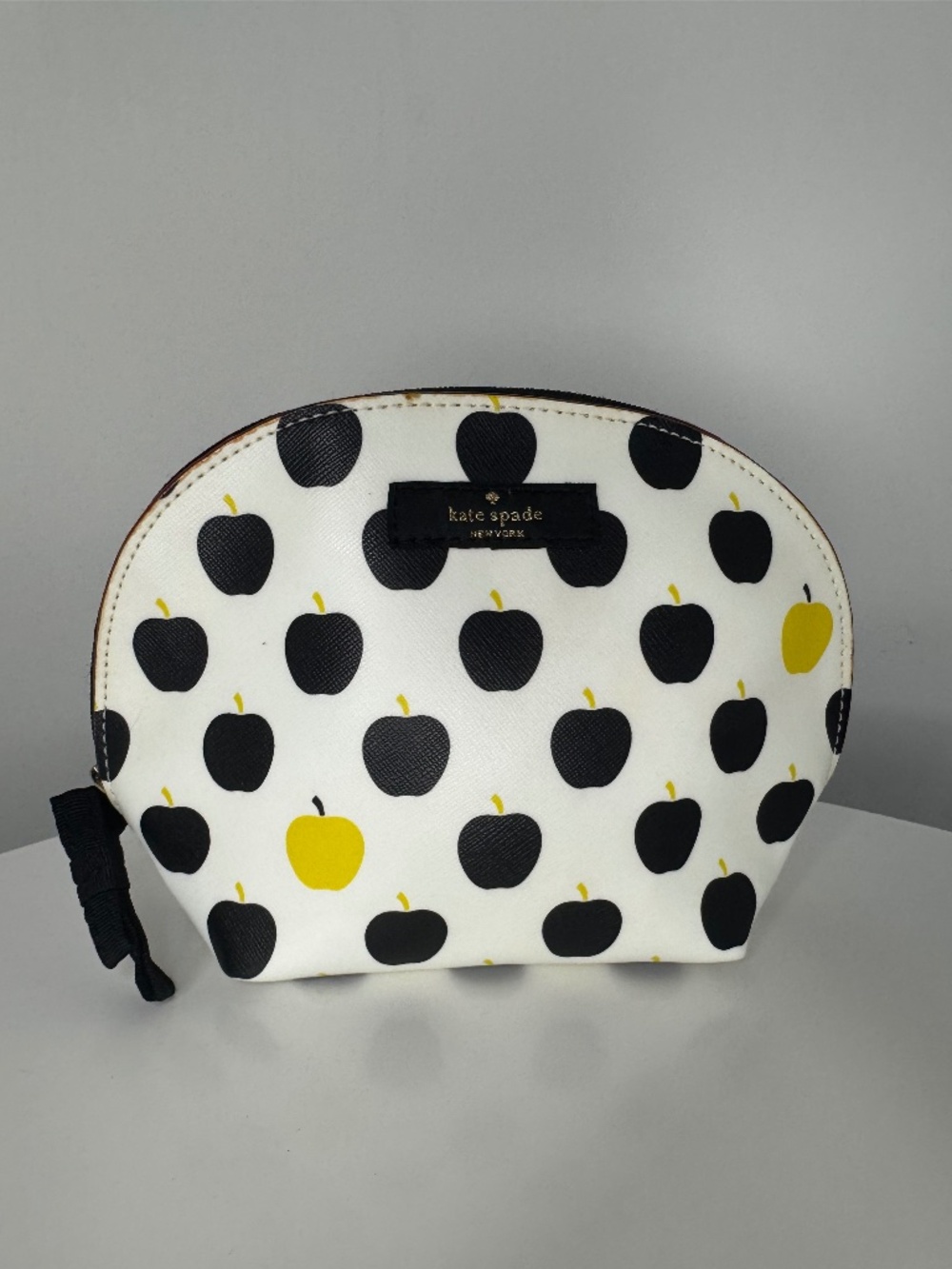 Kate Spade New York Apple Print Cosmetic Bag - Small Makeup Pouch